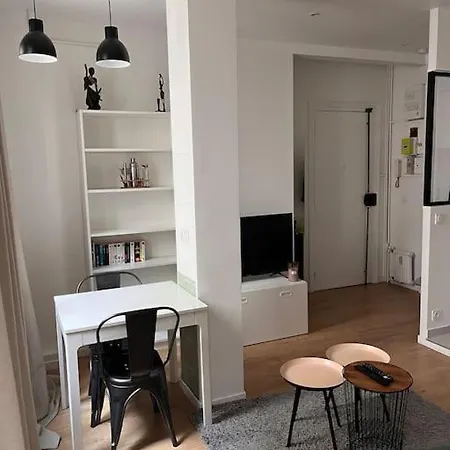 Moderne Montmartre 2 à 4p Appartamento Parigi