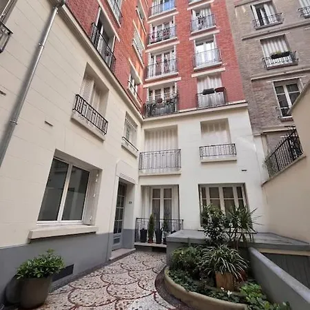 Apartment Moderne Montmartre 2 A 4p Paris