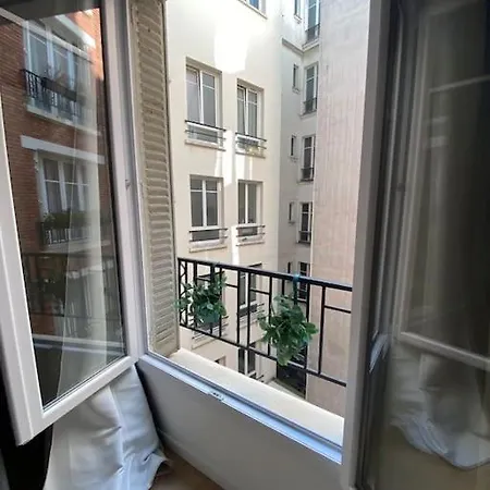 Apartment Moderne Montmartre 2 A 4p Paris